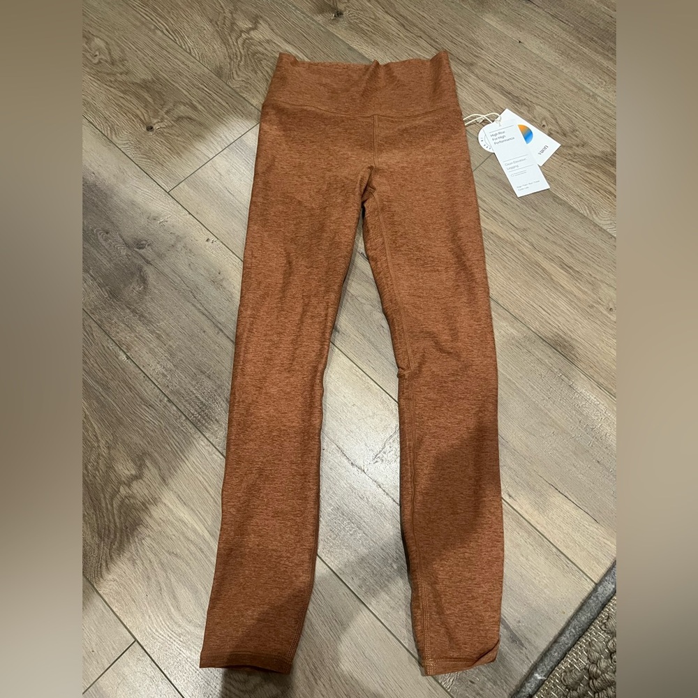 Vuori women’s Clean Elevation Legging in XS